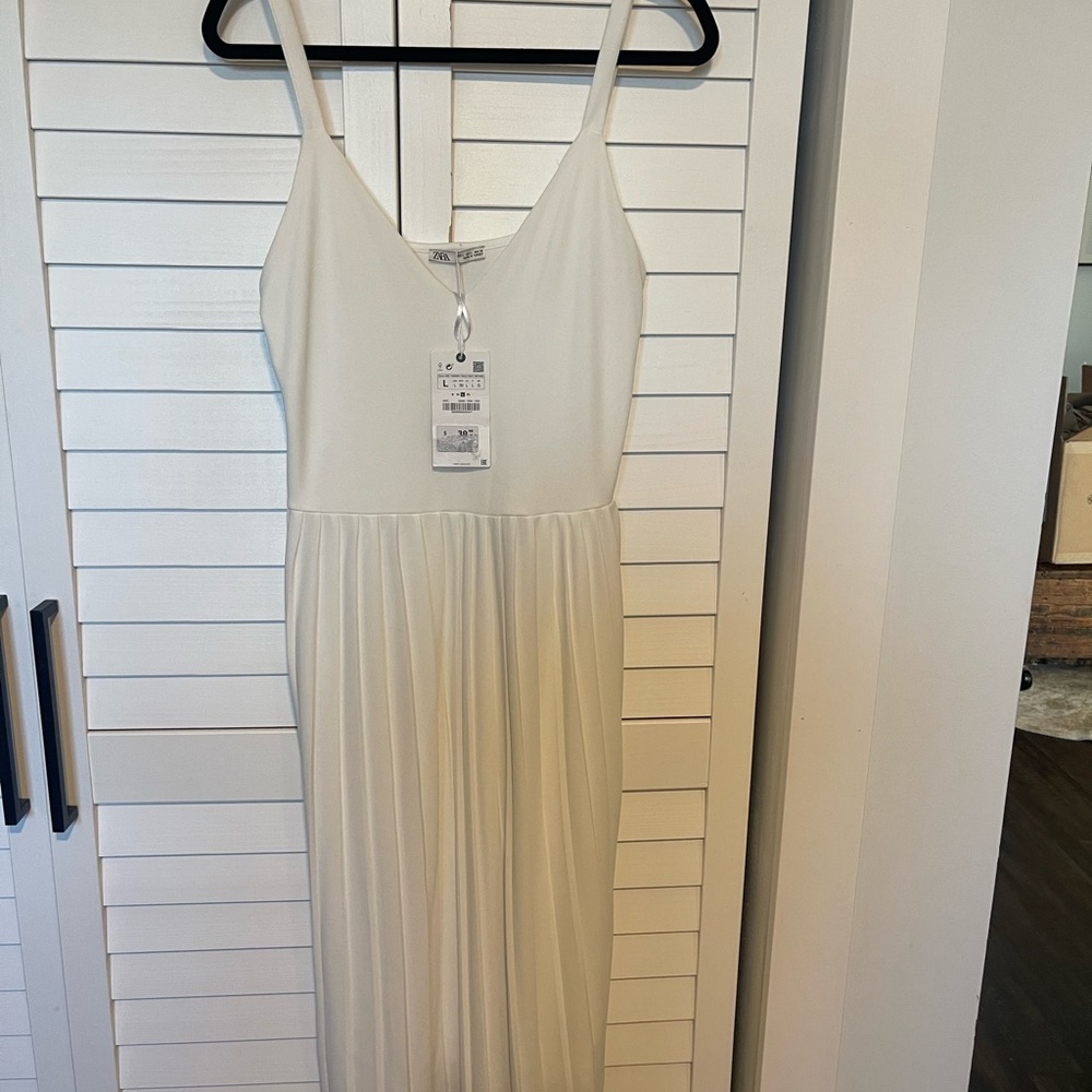 Zara - White Knife Pleated Dress